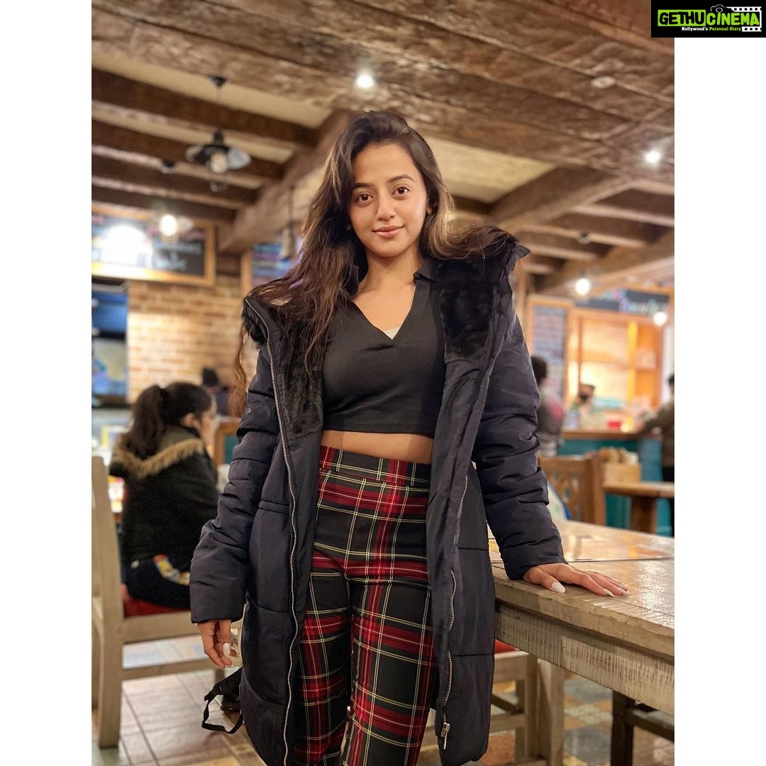 Helly Shah Instagram - 🏔❤️ #dump #day1 ✅ Mussoorie