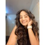Helly Shah Instagram - ✌🏻😌
