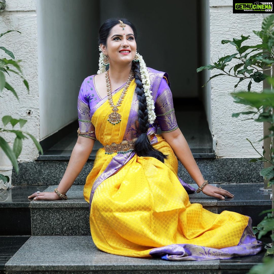 Himaja Instagram - ππMay Goddess Lakshmi Fill Your Life With Health, Wealth, And Freedom.. Jewellery By @navishkasfashionjewelry MOU @bhavani._.makeovers #varalakshmivratham #sravanamasam #varalakshmivratham #varamahalakshmi #vratham #treditional #pattusarees #sareeslove #fesitival #treditionallook #jewellery #jewellers #trending