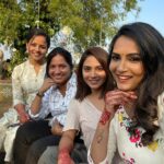 Himaja Instagram – 🌹🌹🌹🌹 @lakshmi_sowjanya4 @vaishnavi_chaitanya_ @alekhyaharika_ @itshimaja #varudukavalenu #vaishnavichaitanya