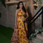 Himaja Instagram - 🎉Enjoy your life today because yesterday had gone and tomorrow may never come .. . . . #livelife #morning #goodvibes #beautiful #outfits #designerwear #floraldesign #hyderabad #biggbosstelugu3