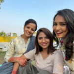 Himaja Instagram - 🌹🌹🌹🌹 @lakshmi_sowjanya4 @vaishnavi_chaitanya_ @alekhyaharika_ @itshimaja #varudukavalenu #vaishnavichaitanya