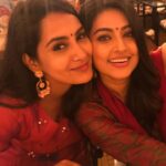 Himaja Instagram - Have a lovely day everyone ❤️ @realactress_sneha #sisterlove #sneha #throwback #tbt