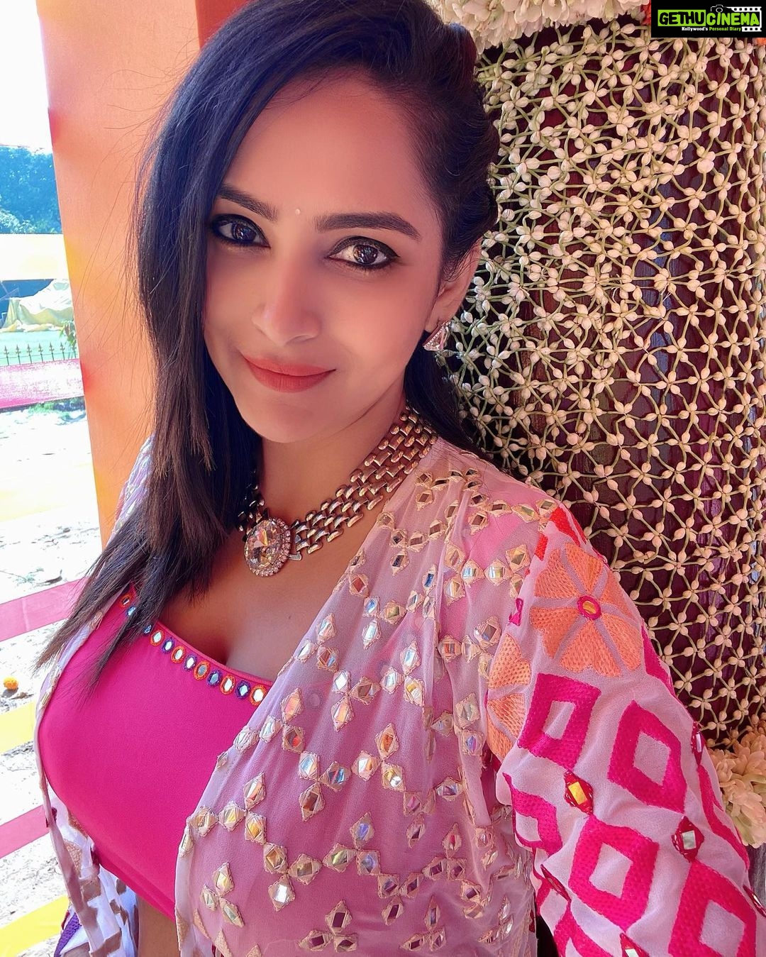 Himaja Instagram - ๐๐ค๐๐งก๐โค๏ธ Have a Colorful Day Everyone ๐ค Outfit by @samhithasdesignerstudio
