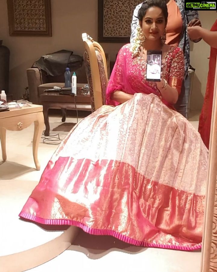 Himaja Instagram - Ready with @sashivangapallicouture and Mangatrai pearls ,Gems and jewels 💎 Ossome collection..ossome Designs More dashing outfits ahead 😍