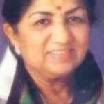 Hina Khan Instagram - My father introduced me to Lata Ji’s eternal songs when I was just a little girl. He was a fan himself and made me a fan forever too. Like you all know “LAG JAA GALE” is my forever fav song..I know he would’ve felt it like it’s a personal loss. Just like me and am sure every Indian must be feeling the same. It’s impossible for this country to forget her magical voice. Her songs are a mammoth creative legacy. Here is a rookie but genuine attempt to pay my tribute to the Nightingale of India Bharat Ratna Late Shri Lata Mangeshkar Ji. I can not even come close to her shadow in singing but my heart doesn’t know and I could not stop myself from sharing this with you. #latamangeshkar 🙏