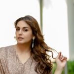 Huma Qureshi Instagram - Thank you Chennai. My Second Home. You have been so kind ❤️🙏🏻 #promotions #Valimai #love #gratitude Thank you @kiransaphotography for these lovely clicks and @mahatofficial for always having my back. Styled by: @mohitrai with @harshitasamdariya @teammrstyles Outfit: @deme_love_ × @kalkifashion Jewels: @houseofshikha @karishma.joolry Nails: @diya.nailart.loom Makeup Artist: @ajayvrao721 Hairstylist: @susanemmanuelhairstylist