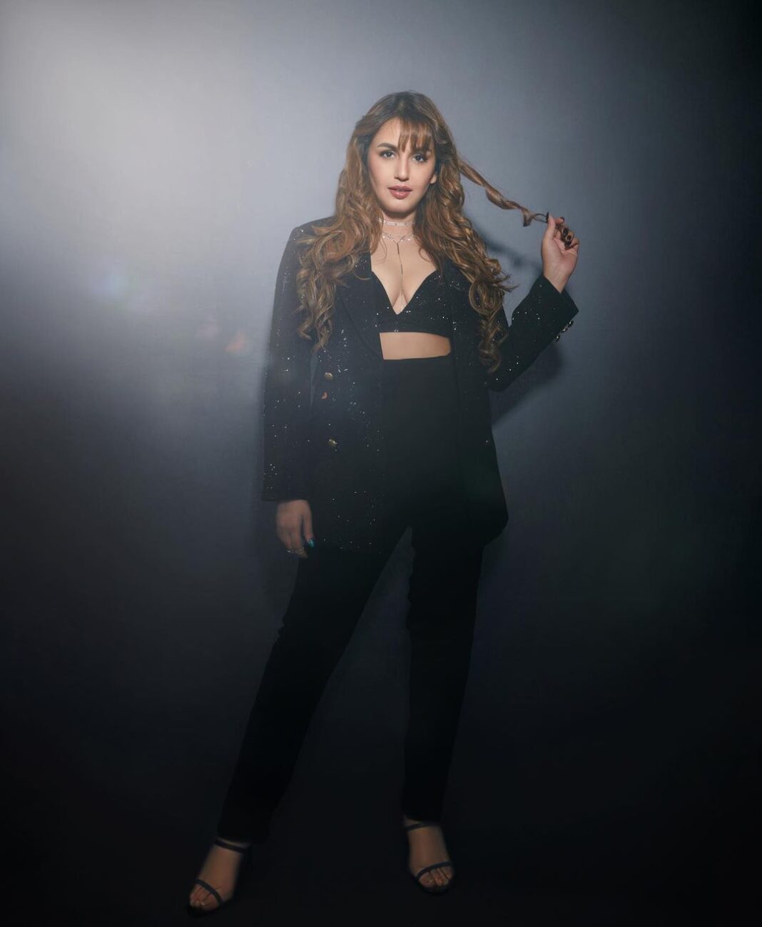 Huma Qureshi Instagram - I’m naughty I’m nice … And all things spice #promotions #black #love #happy #gratitude Styled by: @mohitrai with @harshitasamdariya @teammrstyles Outfit: @ranbirmukherjeeofficial Jewels: @inezeofficial @bansrimehtadesign Nails: @diya.nailart.loom Heels: @eridani.in Makeup Artist: @ajayvrao721 Hairstylist: @susanemmanuelhairstylist Photography: @visualaffairs_va