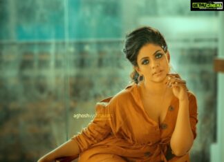 Iniya Instagram - Photography :@aghoshvyshnavamofficial Designer & MUA :@renjurenjimar Location :@dorabeautyworldofficial