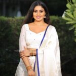 Iniya Instagram – @nishamrk 
@seldonartistry
@alex_judeson 
@heritagemadurai 
@swat_swtz 
@poshjewelery 
@nivabridalgallery