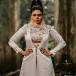 Iniya Instagram -