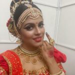 Iniya Instagram – “SHANKARAM” BY SOORYA KRISHNAMOORTY sir , 
A MUSICAL DANCE TRIBUTE TO THE LEGEND SINGER SPB sir .!!!

dance #classical #dancer #dancerlife #traditional #apsaras #devatha ##classicaldancer 

@asianet 
@sabarinathk_ 
@renjurenjimar 
@sreejith_choreographer
@sudhakar4628