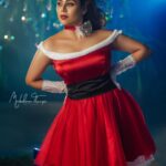 Iniya Instagram - My sis @swat_swtz 👆⭐️ STAR SISTERS ⭐️ 🎄🎄🎄🎄🎄 Noel Novelty by : @mahadevan_thampi Costumes : @khayaal_by_mizrin Makeup : @neethu_makeupartist Retouch : @sam_retouch Associate : @suresh_mukundan Assistant : @im_rohith_03 Location : @threedotsfilmsstudio Models : @iam_ineya , @swat_swtz