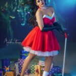 Iniya Instagram - 🎄🎄🎄🎄🎄 Noel Novelty by : @mahadevan_thampi Costumes : @khayaal_by_mizrin Makeup : @neethu_makeupartist Retouch : @sam_retouch Associate : @suresh_mukundan Assistant : @im_rohith_03 Location : @threedotsfilmsstudio