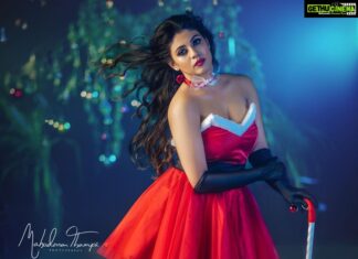 Iniya Instagram - 🎄🎄🎄🎄🎄 Noel Novelty by : @mahadevan_thampi Costumes : @khayaal_by_mizrin Makeup : @neethu_makeupartist Retouch : @sam_retouch Associate : @suresh_mukundan Assistant : @im_rohith_03 Location : @threedotsfilmsstudio