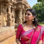 Iniya Instagram - 🧚🏻🧚🏻🧚🏻IT ALL BEGINS & ENDS IN YOUR MIND.. WHAT YOU GIVE POWER TO ,HAS POWER OVER YOU, IF YOU ALLOW IT🧚🏻🧚🏻🧚🏻 #temple #temples #templephotography #templevisit #templeart #templetour #saree #sareeblouse #simplelooks Pic by : # SP Kailasanathar Temple