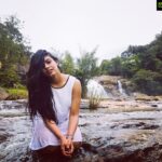 Iniya Instagram - 🧚🏻🧚🏻🧚🏻WHEN HUMANS STOP LOVING YOU , YOU START LOVING NATURE. NATURE IS A PEACEFUL FRIEND!!! 🧚🏻🧚🏻🧚🏻 Pic by : @jinglerapheal 🧭 My Travel Diaries #naturelover #naturephotography #naturelife #naturephotos #naturepic #naturepics #natureinspired #natures #naturetherapy #naturelover🍃 #lovenature #lovenature🍃 Munnar Pepper Clouds Resort