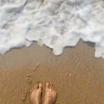 Iniya Instagram – OCEAN THERAPY 🦶🏻😊