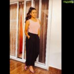 Iniya Instagram - Pic by : @swat_swtz #evening #sunlight #casualstyle #pic #styleoftheday #pinksky #mobilephotography #shotoniphone Trivandrum city