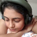 Iniya Instagram – 🧚‍♀️🧚‍♀️🧚‍♀️SOMETIMES YOU JUST NEED TO DISCONNECT & ENJOY YOUR OWN COMPANY 🧚‍♀️🧚‍♀️🧚‍♀️ Disconnecting myself & 
connecting to Music 🎧 
#musicislife 
#enjoythemoment 
#feelingmyself 
#quarantinepost
#stayhome 
#staysafe