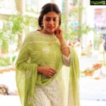 Iniya Instagram -
