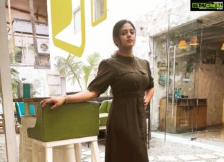 Iniya Instagram - 🧚‍♀️🧚‍♀️🧚‍♀️NOT JUST THIS DAY ,BUT EVERY DAY., BE BOLD, BE STRONG, BE PASSIONATE , BE INDEPENDENT !!! HAPPY WOMENS DAY 2020 🧚‍♂️🧚‍♀️🧚‍♀️ #beingwomen #beingsingle #beingbold