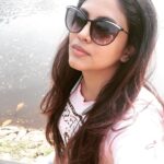Iniya Instagram - HAPPY WEEKEND 😎