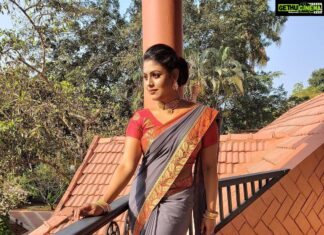 Iniya Instagram - Avatar for TEE JAY Jewelley Inauguration !! Hair& Make up : NISHANIYAS Styling : @swat_swtz (my sis) Taj - Kumarakom