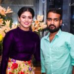 Iniya Instagram - Fan moment.. 🧡 @itzme_adhil @mfwai_qatar Fraser Suites Doha