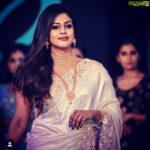 Iniya Instagram -