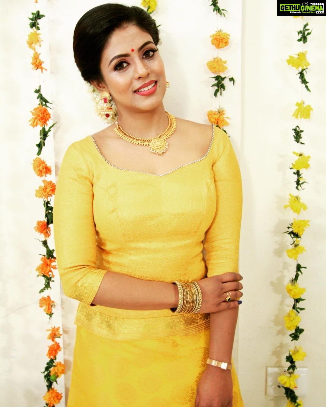 Iniya Instagram - 🌸HAPPY ONAM 🌸 #festival #festiveseason #festivaldays