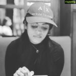 Iniya Instagram - THE READER !!! Pic by : # JinuKuttan #reader #reading #readingtime📖 1947 Kochi