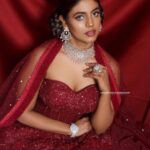 Iniya Instagram - @iam_ineya @vasanthan_kumarasamy @mn_artistryy @fineshinejewels @aparna_s_design_studio