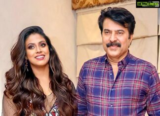 Iniya Instagram - I feel very blessed when I share screen space with Mammootty Sir & every time I see him , I become a fan girl Feeling proud for being his heroine in 3 movies consecutively.💁🏻‍♀️ HAPPY BIRTHDAY MAMMOOKKA 🥳🎊 @mammootty @mfwai_qatar @mammootyfans