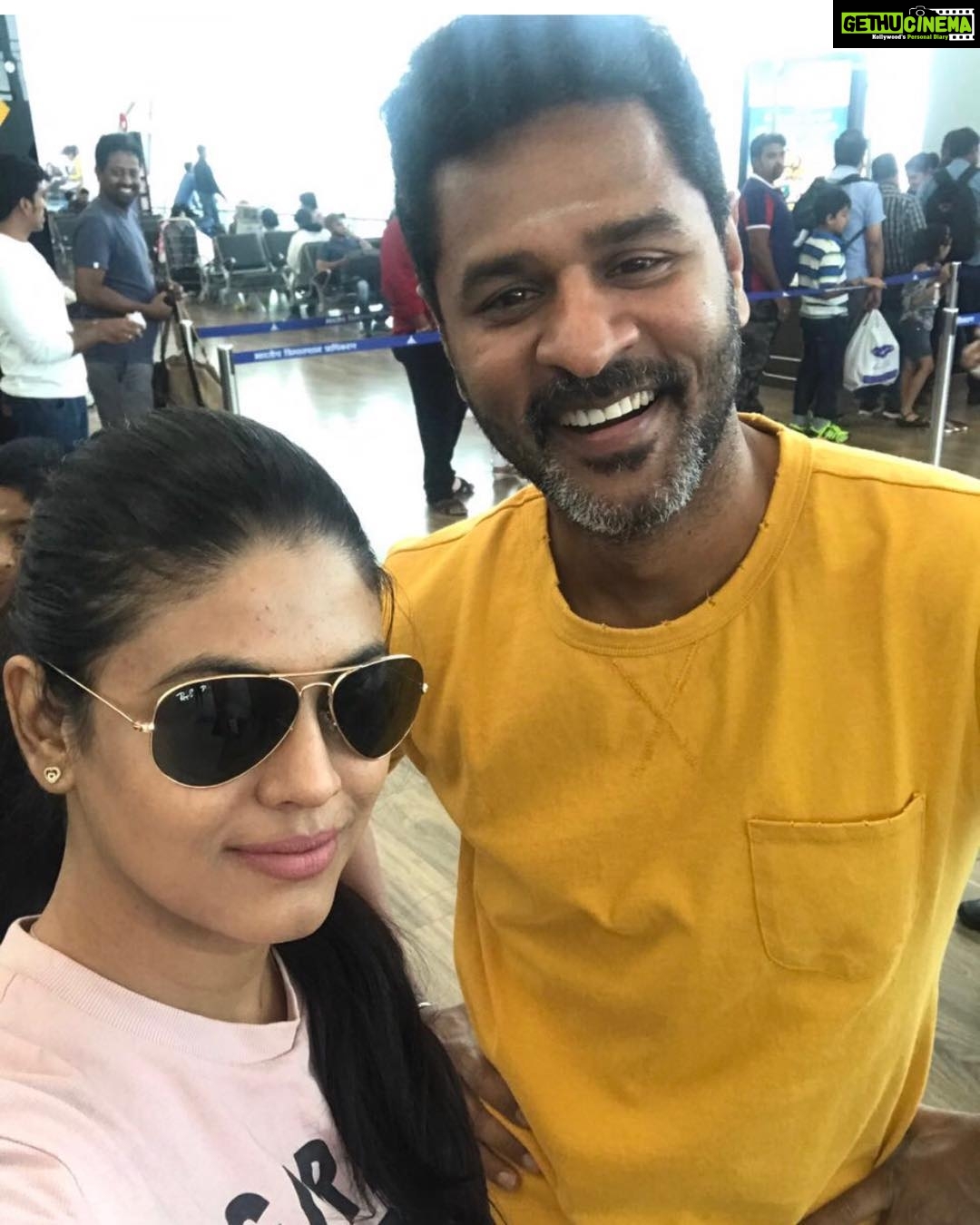Iniya Instagram - 🎊🎊🎊🎊🎊🎊🎊🎊🎊🎊HAPPY BIRTHDAY PADMA SRI PRABHU DEVA master 🎊🎊🎊🎊🎊🎊🎊🎊