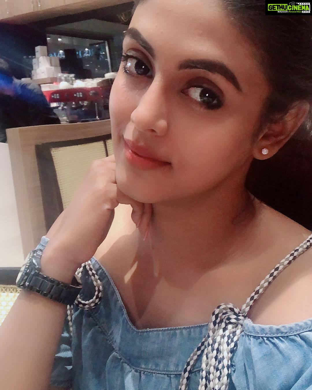 Iniya Instagram - 🧚🏻♀️🧚🏻♀️🧚🏻♀️ “ RIGHT ATTITUDE NEVER TAKES YOU TO WRONG DIRECTION “ 🧚🏻♀️🧚🏻♀️🧚🏻♀️