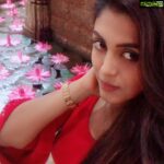 Iniya Instagram - 🧚🏻‍♀️🧚🏻‍♀️🧚🏻‍♀️ You Always Attract People By The Quality You Display..,But You Always Retain People By The Quality You Possess.. 🧚🏻‍♀️🧚🏻‍♀️🧚🏻‍♀️