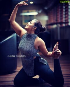 Iniya Instagram - 🧚🏻‍♀️🧚🏻‍♀️🧚🏻‍♀️Be flexible 🧚🏻‍♀️🧚🏻‍♀️🧚🏻‍♀️