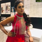 Iniya Instagram - GALATTA DEBUT AWARDS 🥇 Madras University Centenary Auditorium