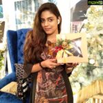 Iniya Instagram - Thanks To NAIL ARTISTRY & COURTYARD MARRIOT For The CHRISTMAS 🎄 GIFTS 🎁 Courtyard by Marriott Kochi Airport
