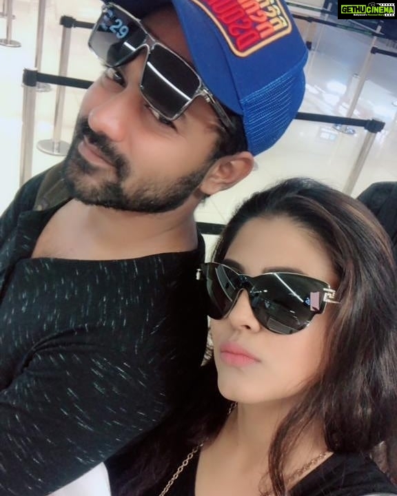 Iniya Instagram - #selfie_time #asifali #bestbuddy 😍