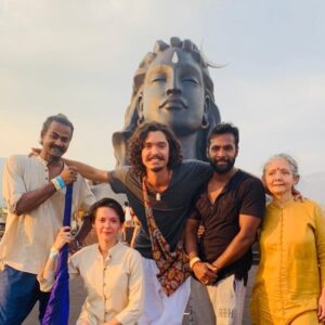 Isha Sharvani Instagram - Just about to hit the stage with this awesome crew!! #mahashivratri2019 #ishayogacenter #satguru #ishasharvani
