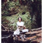 Isha Sharvani Instagram - Immersed in nature Photo credit: Bejoy Sanjeev #ishasharvani #nature #meditation #dance #scotland #advenutes #letslivelife Glasgow, United Kingdom