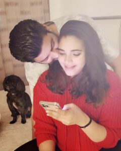 Ishaara Nair Instagram - Happy anniversary pops. This anniversary is the most rewarding one so far. We have the best and the cutest gift ever. I love you. You have already gone above and beyond for our son. We are so lucky to have that lil bundle. But to have a dad like you is also a blessing. Enough of sweet talks... now come change the diaper 🤣❤️😍 #happyanniversary