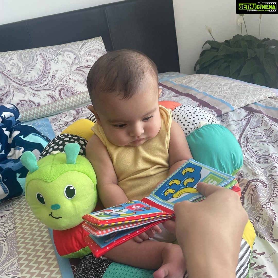 Ishaara Nair Instagram - He can stare at these books for hours 😅. No toys could hold his attention like these books do… also what activities do you suggest to entertain 3-6 month old babies? #3monthsold #babymama #boymama #mamasboy #dadasboy #diapers #motherhood #motherhoodinspired #babyinfluencer #simplymamahood #babyboyaarin # mamauae #mamaindubai #postpartum #babiesofinstagram #mamasofinstagram Dubai, United Arab Emirates