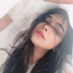 Ishaara Nair Instagram - All I need is white #white #peace #calm #sendinglove #throwback🔙 Dubai, United Arab Emirates