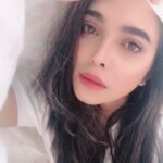 Ishaara Nair Instagram - All I need is white #white #peace #calm #sendinglove #throwback🔙 Dubai, United Arab Emirates