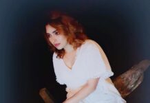 Ishaara Nair Instagram - I am liberating myself from fear, judgment and doubt #positiveaffirmation #goodthoughts #riseabovefear #dubaiblogger #mydubai #goodnightpost PC: @sowmyabalan 😍🥰 Dubai, United Arab Emirates