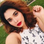 Ishaara Nair Instagram - The struggle to find a caption for an Instagram post is real... am done.. bye 🤨😏 #goodeevening #hellodubai #helloladies #hellofellas Dubai, United Arab Emirates