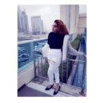 Ishaara Nair Instagram - Good morning ☀️ Rise n shine world 😍☀️#goodmorning #hopesanddreams #positivemind #winterindubai #dubaibloggers #dubaifashion thanks for the pic @sowmyabalan ❤️😍 Dubai, United Arab Emirates